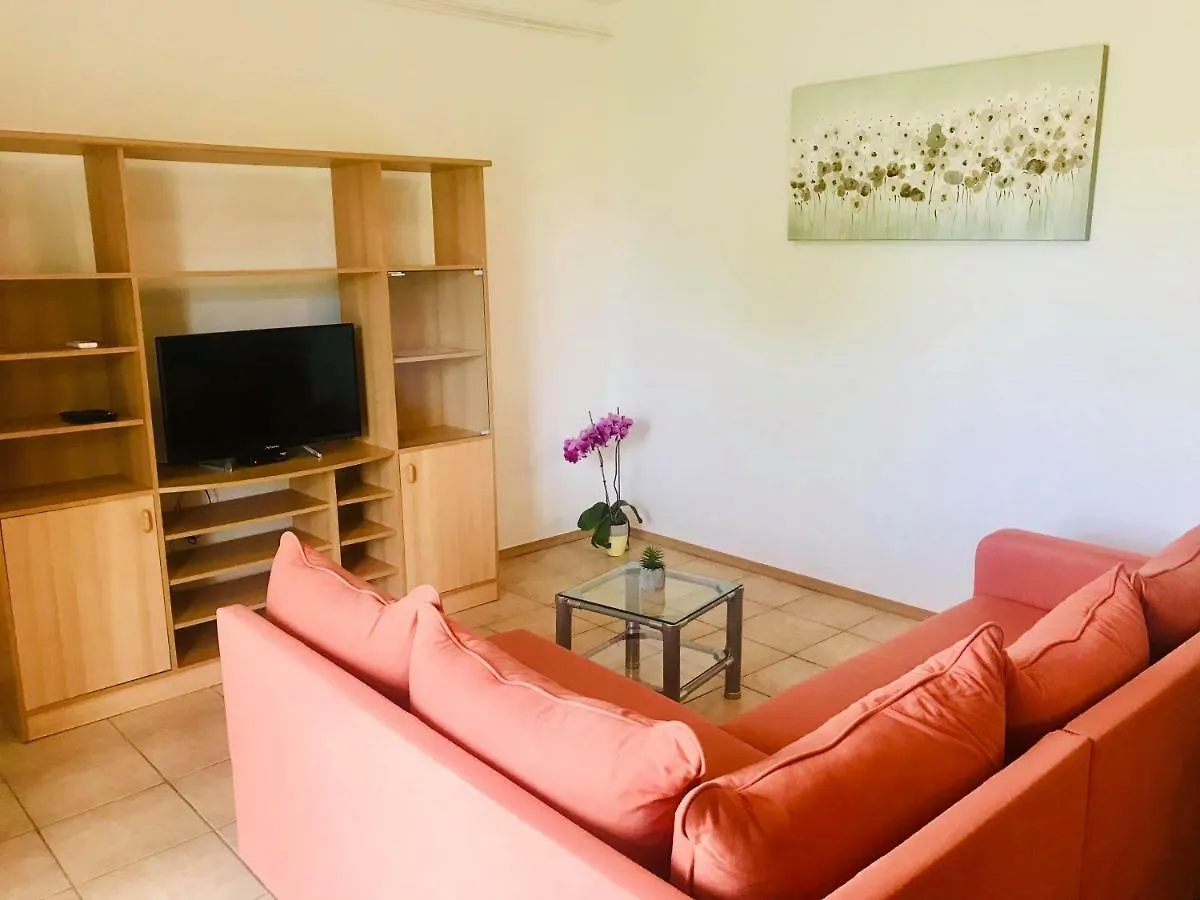 Apartmani Ulika 乌马格 公寓